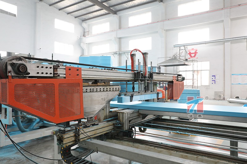 3-8cm XPS擠塑板生產(chǎn)線 擠塑板生產(chǎn)現(xiàn)場